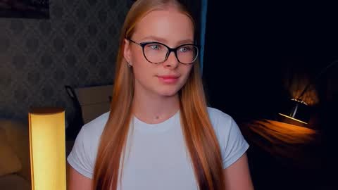 Snapshot of jeanicecoult chatting on 10.07.25 Jenny online show from 10.07.25