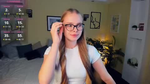 Snapshot of jeanicecoult chatting on 10.26.25 Jenny online show from 10.26.25