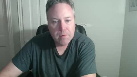 Snapshot of jeb5150 chatting on 11.13.25 JE online show from 11.13.25