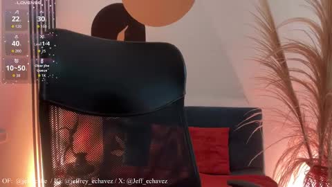 Snapshot of jeff_cube chatting on 11.11.25 Jeff and Mugi Independent model online show from 11.11.25