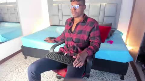 Snapshot of jeffrey_cottom chatting on 01.15.25 Jeff online show from 01.15.25