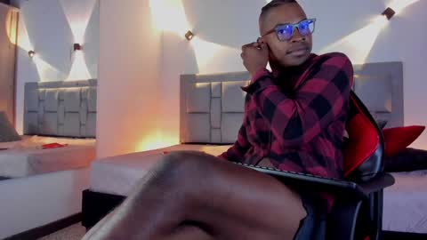 Snapshot of jeffrey_cottom chatting on 02.01.25 Jeff online show from 02.01.25