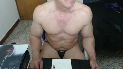 Snapshot of jefmuscletw chatting on 10.12.25 brayam online show from 10.12.25