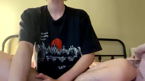 Snapshot of jeji22 chatting on 12.01.24 jeji22 online show from 12.01.24