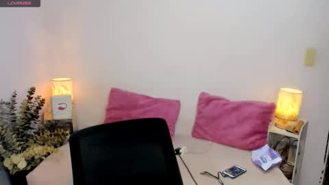 Snapshot of jelayasianxx chatting on 11.08.25 Lexie online show from 11.08.25