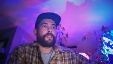 Snapshot of jellyfishfun chatting on 02.26.25 Guy Jones online show from 02.26.25