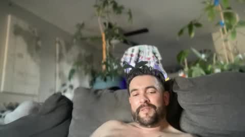 Snapshot of jellyfishfun chatting on 11.13.25 Guy Jones online show from 11.13.25