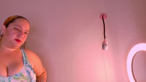 Snapshot of jenacooper__ chatting on 11.05.25 Jena online show from 11.05.25