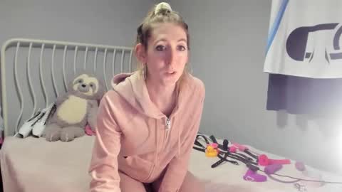 Snapshot of jenbydoll chatting on 02.13.25 JenbyDoll online show from 02.13.25