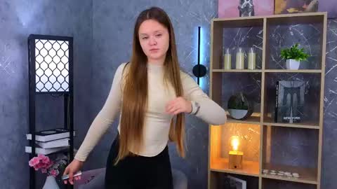 Bella online show from 09.30.25