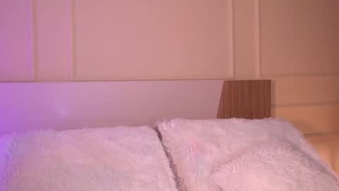 Snapshot of jenesaisquoi_ chatting on 10.03.25 Isabella online show from 10.03.25