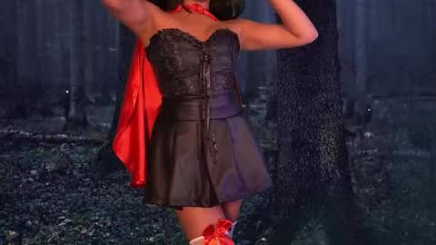 Snapshot of jenesaisquoi_ chatting on 10.19.25 Isabella online show from 10.19.25