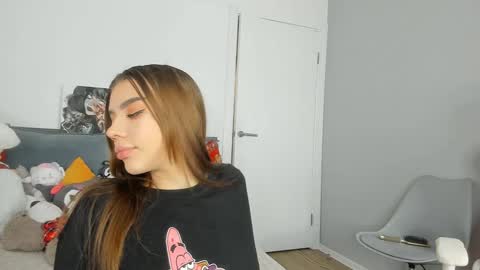 Snapshot of jenie_fire chatting on 12.13.24 Dolly online show from 12.13.24