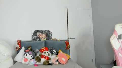 Snapshot of jenie_fire chatting on 01.23.25 Dolly online show from 01.23.25