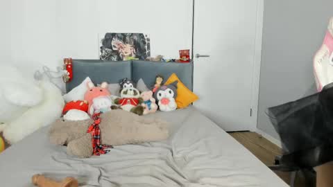 Snapshot of jenie_fire chatting on 02.21.25 Dolly online show from 02.21.25