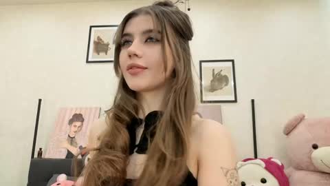 Snapshot of jenie_fire chatting on 04.21.26 Dolly online show from 04.21.26