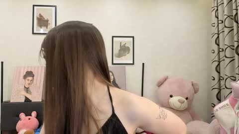 Snapshot of jenie_fire chatting on 04.29.26 Dolly online show from 04.29.26