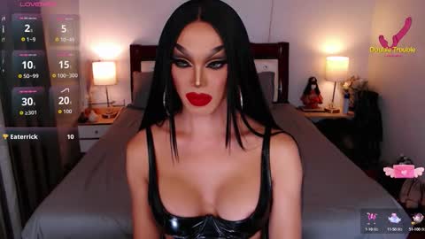 Queen Jenifer online show from 09.24.25