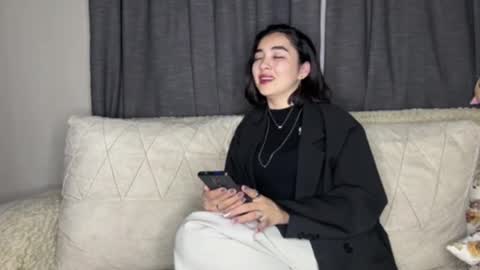 Snapshot of jenifersimon chatting on 11.17.25 Jenifer online show from 11.17.25