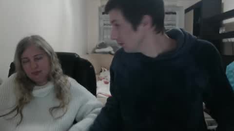 Snapshot of jenisandpeter chatting on 02.27.25 JenisAndPeter online show from 02.27.25