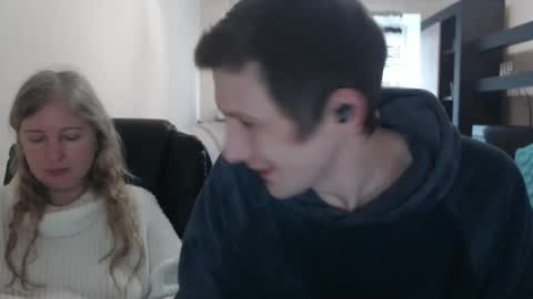 Snapshot of jenisandpeter chatting on 02.28.25 JenisAndPeter online show from 02.28.25