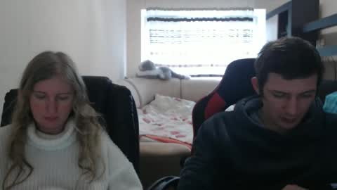 Snapshot of jenisandpeter chatting on 03.01.25 JenisAndPeter online show from 03.01.25