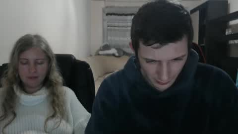 Snapshot of jenisandpeter chatting on 03.01.25 JenisAndPeter online show from 03.01.25