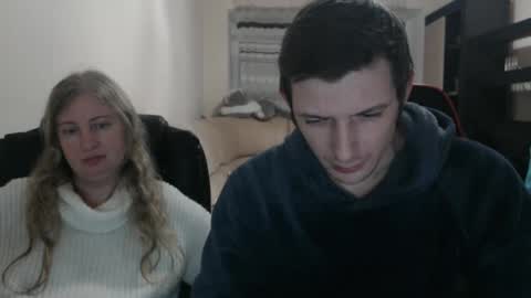 Snapshot of jenisandpeter chatting on 03.03.25 JenisAndPeter online show from 03.03.25