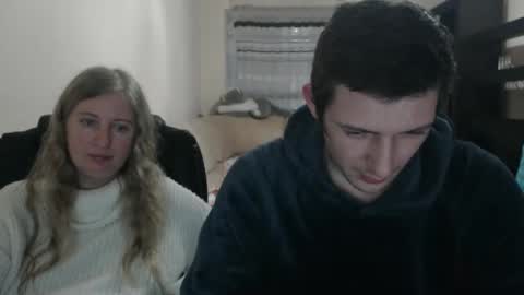 Snapshot of jenisandpeter chatting on 03.04.25 JenisAndPeter online show from 03.04.25