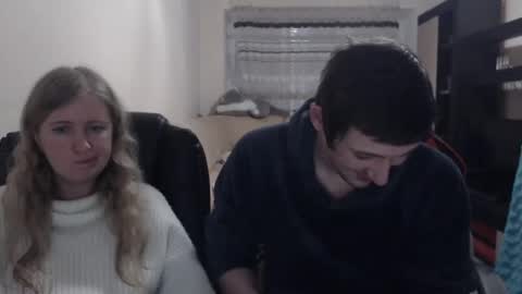 Snapshot of jenisandpeter chatting on 03.06.25 JenisAndPeter online show from 03.06.25