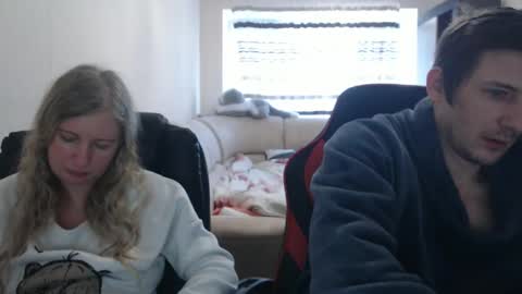 Snapshot of jenisandpeter chatting on 03.08.25 JenisAndPeter online show from 03.08.25