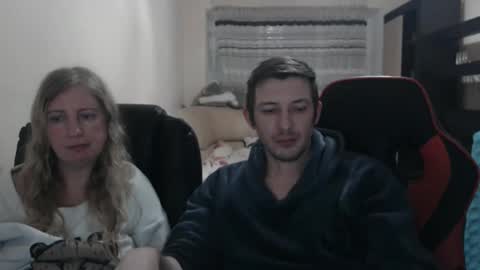 Snapshot of jenisandpeter chatting on 03.08.25 JenisAndPeter online show from 03.08.25