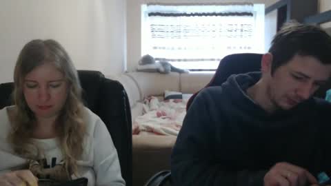 Snapshot of jenisandpeter chatting on 03.09.25 JenisAndPeter online show from 03.09.25