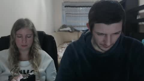 Snapshot of jenisandpeter chatting on 03.09.25 JenisAndPeter online show from 03.09.25