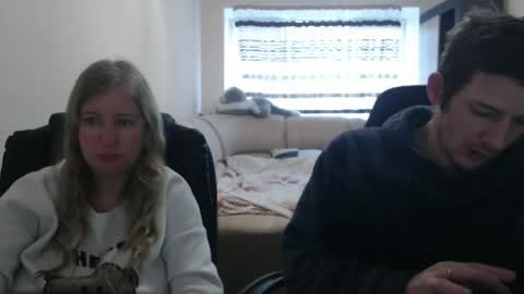 Snapshot of jenisandpeter chatting on 03.10.25 JenisAndPeter online show from 03.10.25