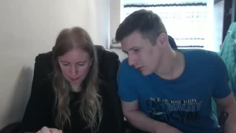 Snapshot of jenisandpeter chatting on 09.09.25 JenisAndPeter online show from 09.09.25