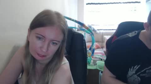 Snapshot of jenisandpeter chatting on 09.13.25 JenisAndPeter online show from 09.13.25