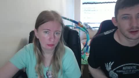 Snapshot of jenisandpeter chatting on 09.16.25 JenisAndPeter online show from 09.16.25