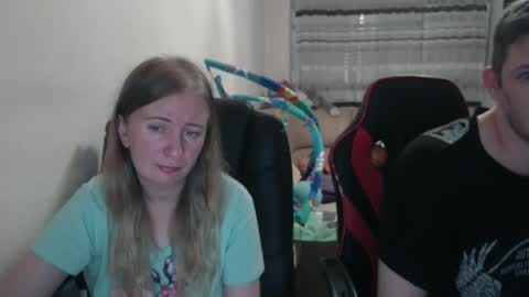 Snapshot of jenisandpeter chatting on 09.16.25 JenisAndPeter online show from 09.16.25