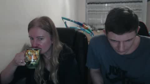 Snapshot of jenisandpeter chatting on 09.18.25 JenisAndPeter online show from 09.18.25