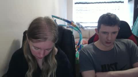 Snapshot of jenisandpeter chatting on 09.19.25 JenisAndPeter online show from 09.19.25