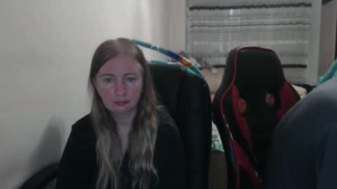 Snapshot of jenisandpeter chatting on 09.20.25 JenisAndPeter online show from 09.20.25