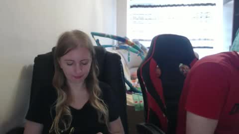 Snapshot of jenisandpeter chatting on 09.23.25 JenisAndPeter online show from 09.23.25