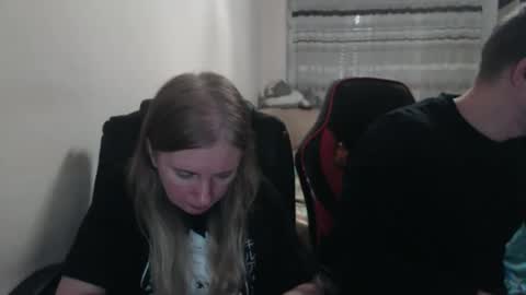 Snapshot of jenisandpeter chatting on 09.26.25 JenisAndPeter online show from 09.26.25