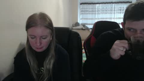 Snapshot of jenisandpeter chatting on 09.30.25 JenisAndPeter online show from 09.30.25