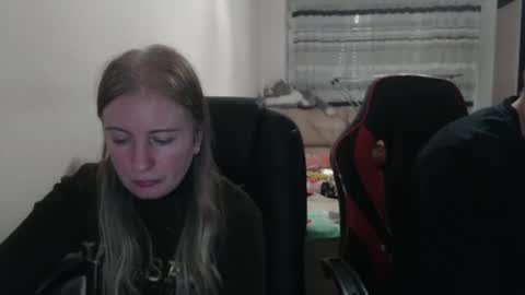 Snapshot of jenisandpeter chatting on 09.30.25 JenisAndPeter online show from 09.30.25