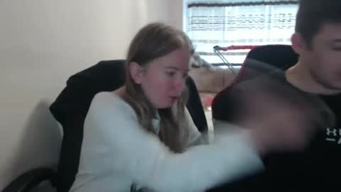 Snapshot of jenisandpeter chatting on 10.05.25 JenisAndPeter online show from 10.05.25