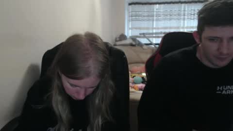 Snapshot of jenisandpeter chatting on 10.09.25 JenisAndPeter online show from 10.09.25