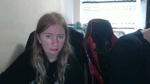 Snapshot of jenisandpeter chatting on 10.10.25 JenisAndPeter online show from 10.10.25