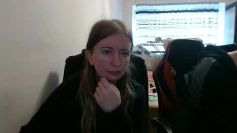 Snapshot of jenisandpeter chatting on 10.14.25 JenisAndPeter online show from 10.14.25